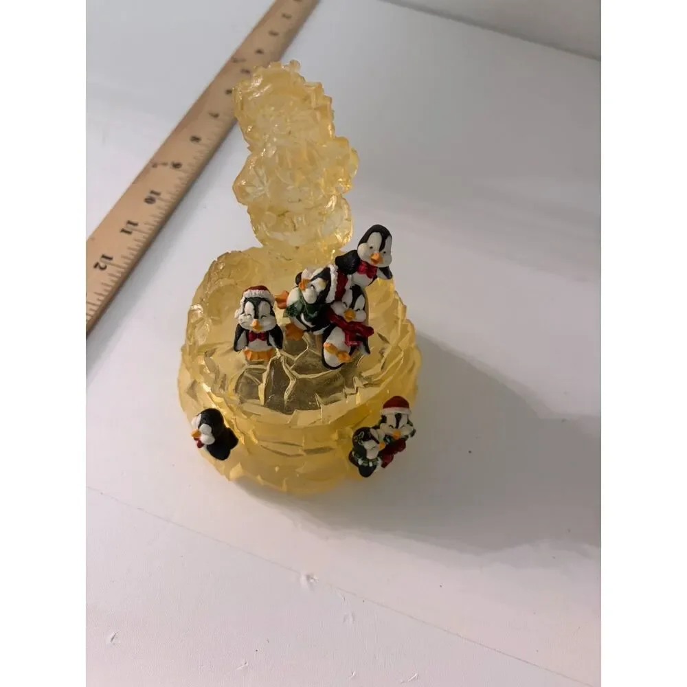 vtg Musical table decoration Party Penguins